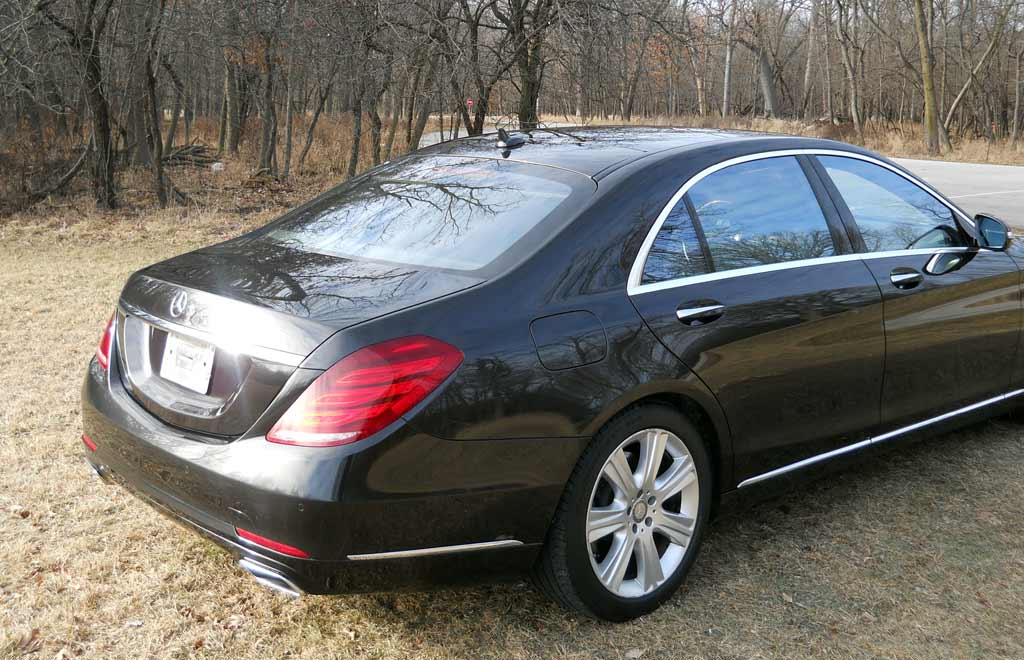 2014 Mercedes Benz S550 4Matic 4-door sedan Edition 1