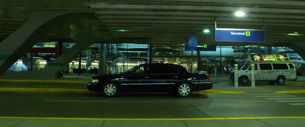 Chicago O'Hare airport terminal 3 limousine pickup